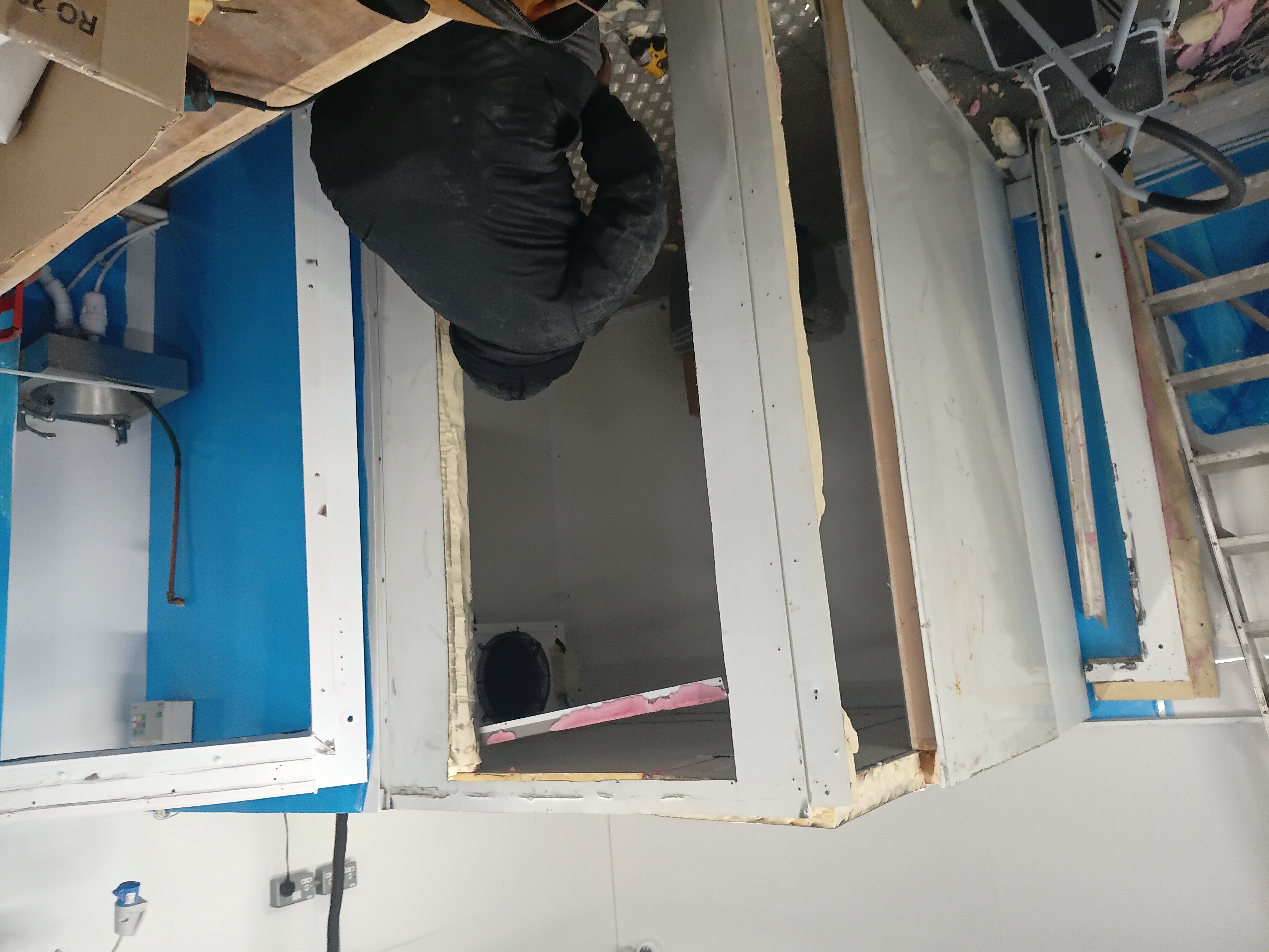 Two room temperature controlled layout during works